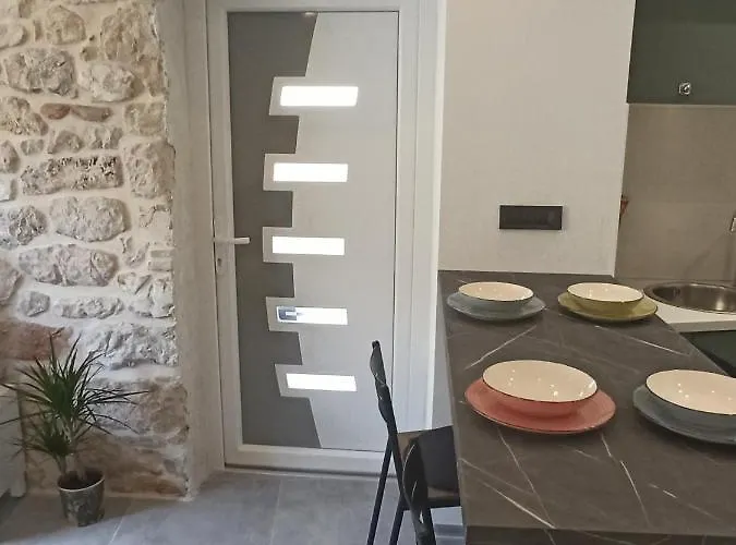 아파트 Grannyanny