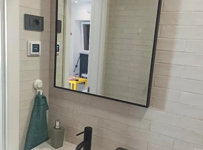 Grannyanny 아파트 시베니크